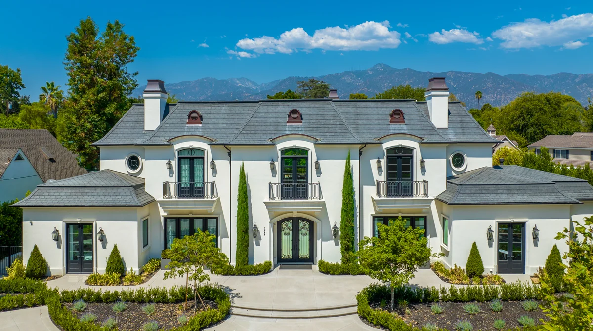 Drone-shot-of-a-luxury-home-in-orange-county-shot-by-house-of-pix